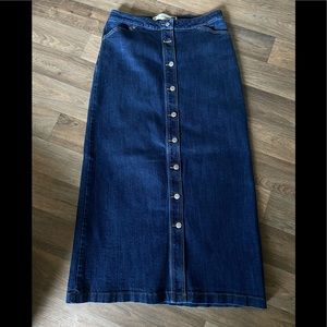 Like Brand new Gap Jean Skirt